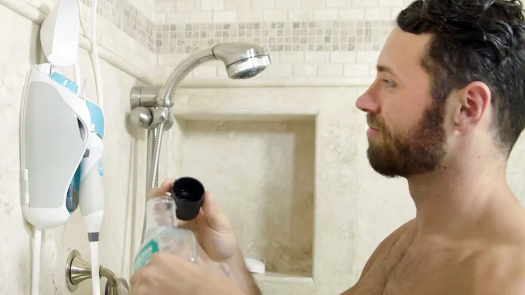 TOOTHSHOWER